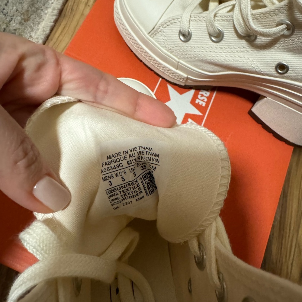 New Converse Chuck 70 size 5 women boots - Picture 5 of 6